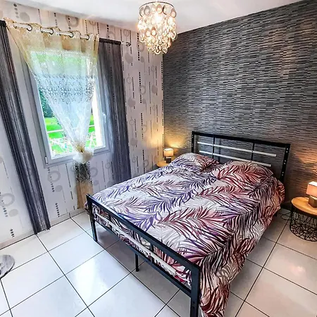 Two-bedroom In St Michel Chef Chef
