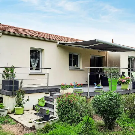 Ferienhaus Two-bedroom In St Michel Chef Chef