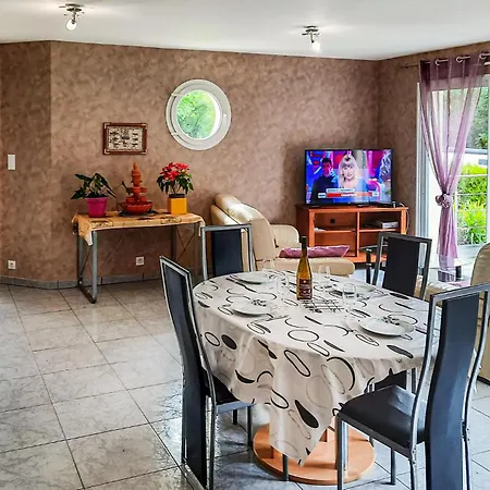 Two-bedroom In St Michel Chef Chef * Saint-Michel-Chef-Chef