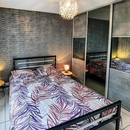 Two-bedroom In St Michel Chef Chef Casa vacanze Saint-Michel-Chef-Chef